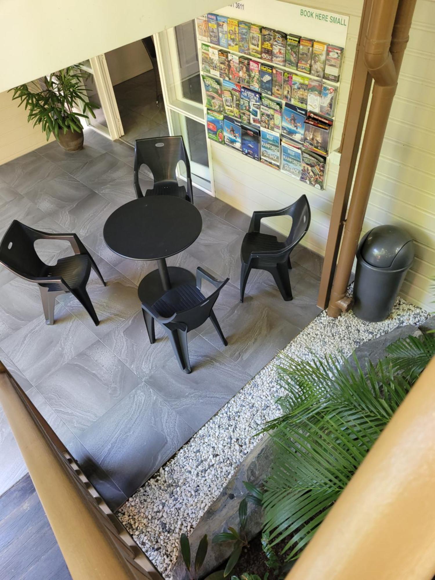 Travellers Paradise Cairns Eksteriør bilde The interior of the station