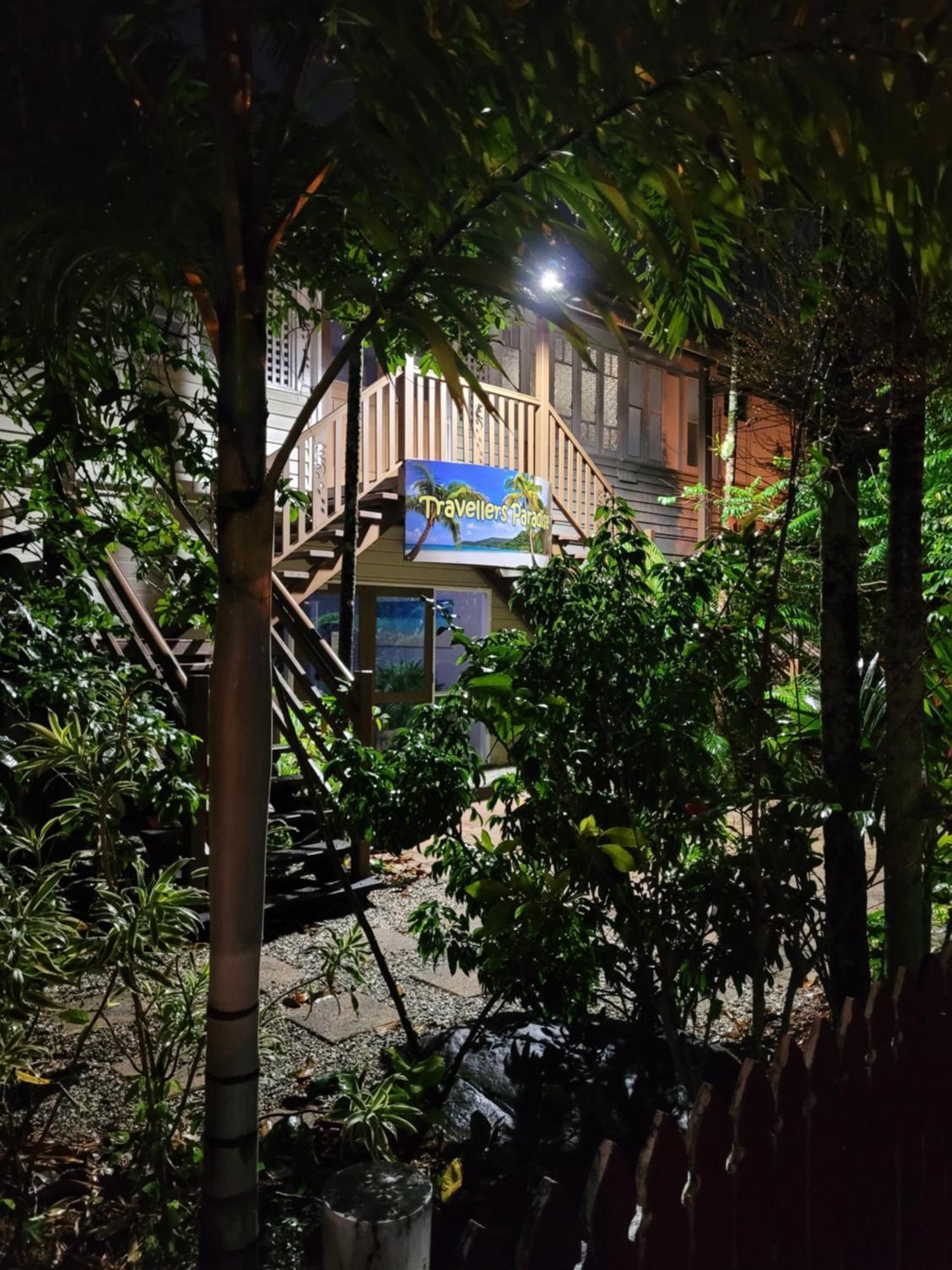 Travellers Paradise Cairns Eksteriør bilde The Treehouse at the National Museum of Natural History
